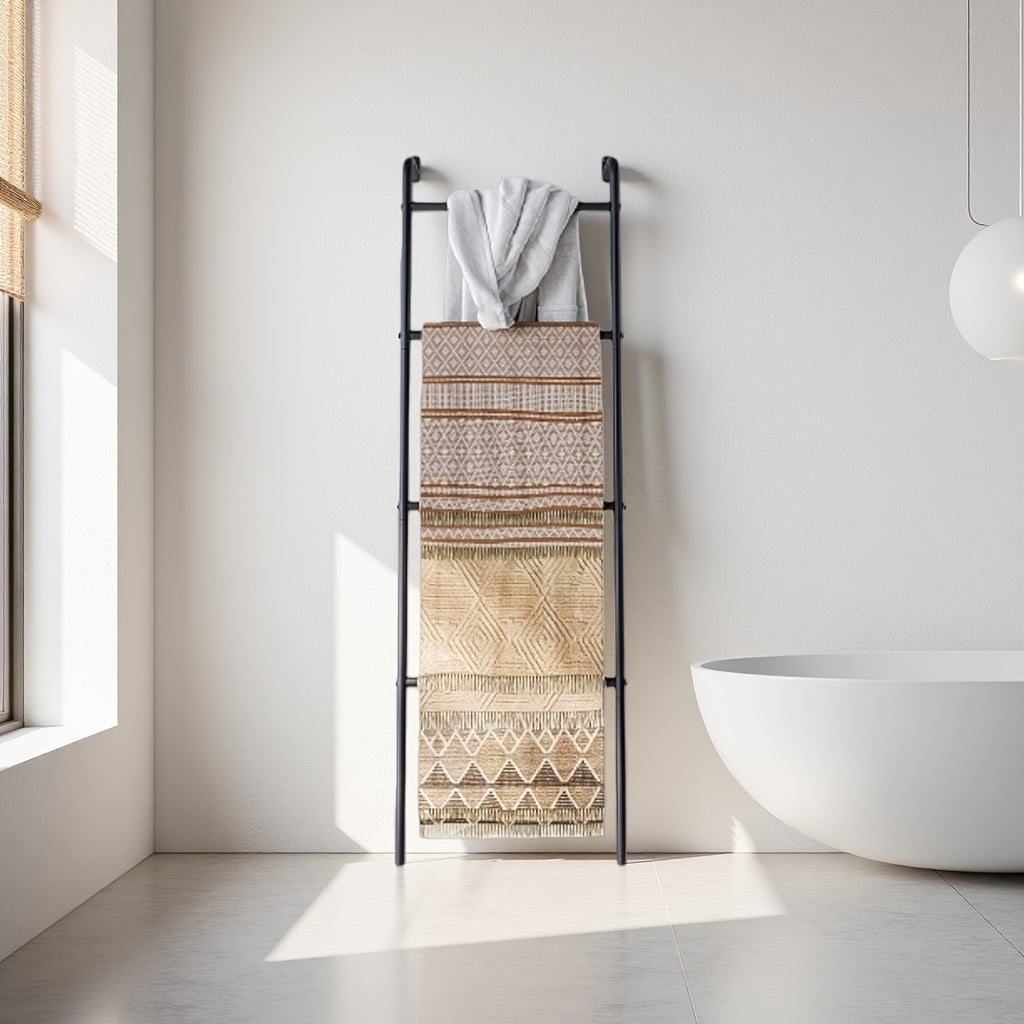 Space-Saving Freestanding Metal Blanket Ladder (4-Tier)