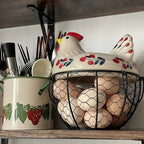Dustproof Ceramic & Wire Egg Basket (Hen-Shaped)