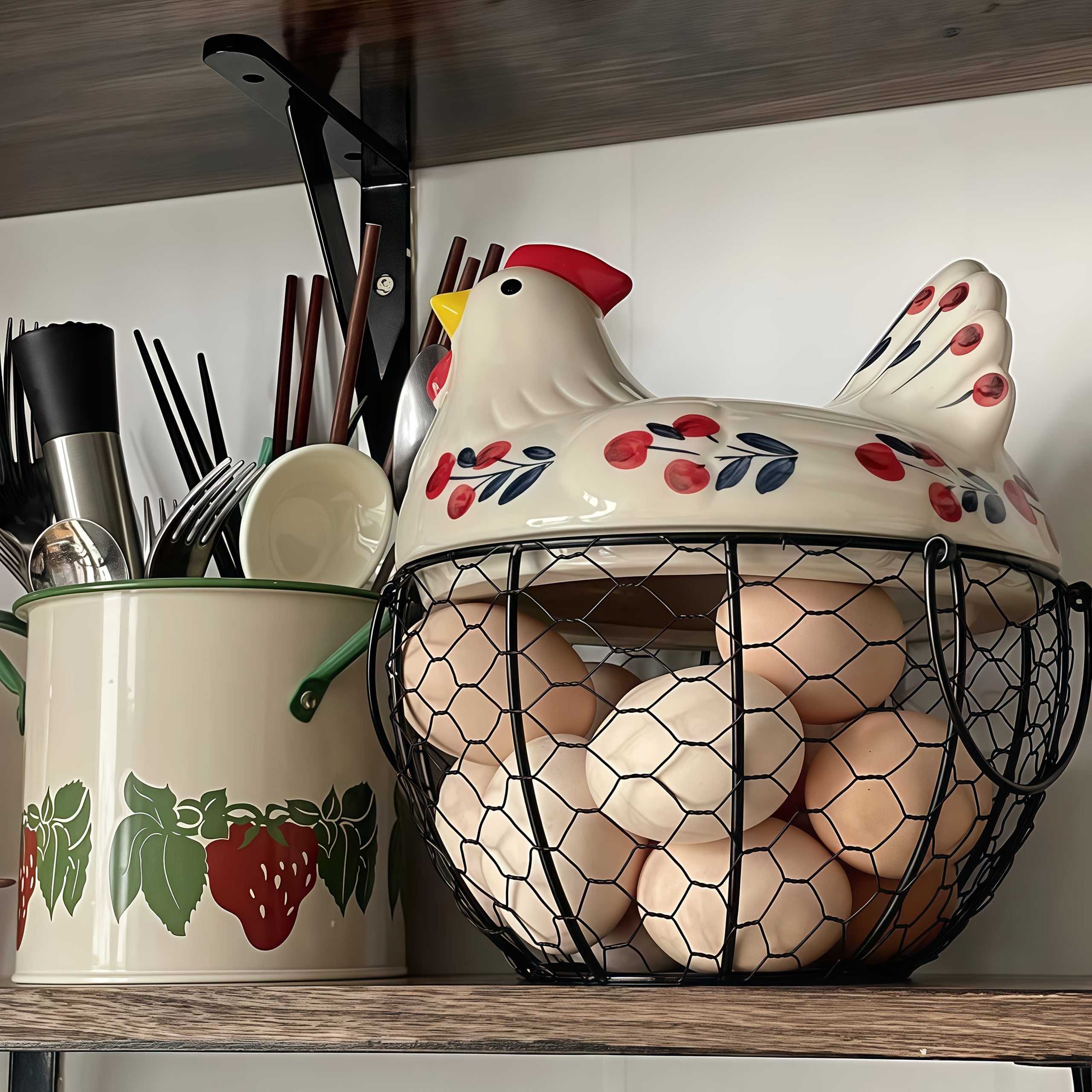 Dustproof Ceramic & Wire Egg Basket (Hen-Shaped)