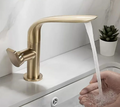360° Swivel Single-Handle Solid Brass Bathroom Sink Faucet