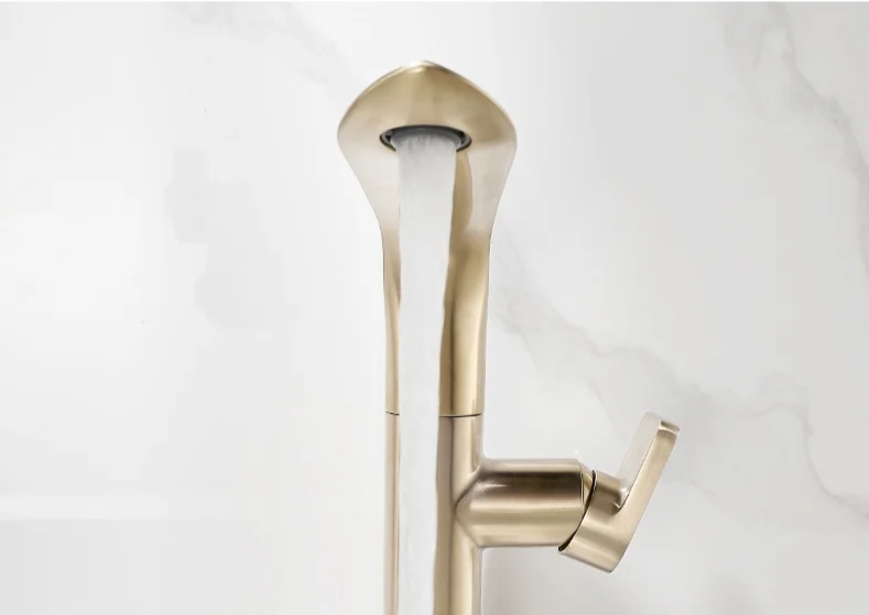 360° Swivel Single-Handle Solid Brass Bathroom Sink Faucet