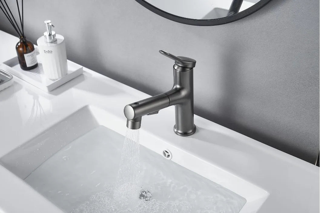Brass Pull-Out Bathroom Faucet With Ceramic Valve (Single-Hole)