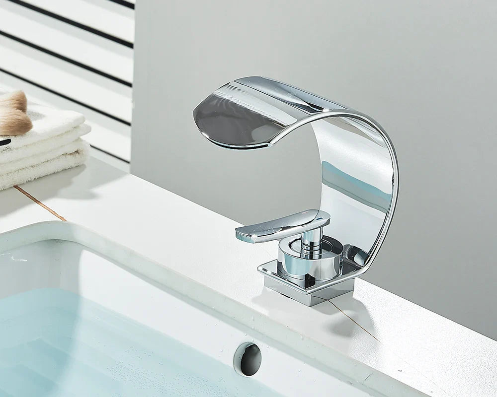 Brass Waterfall Single-Handle Bathroom Faucet (Deck-Mount Single Hole)