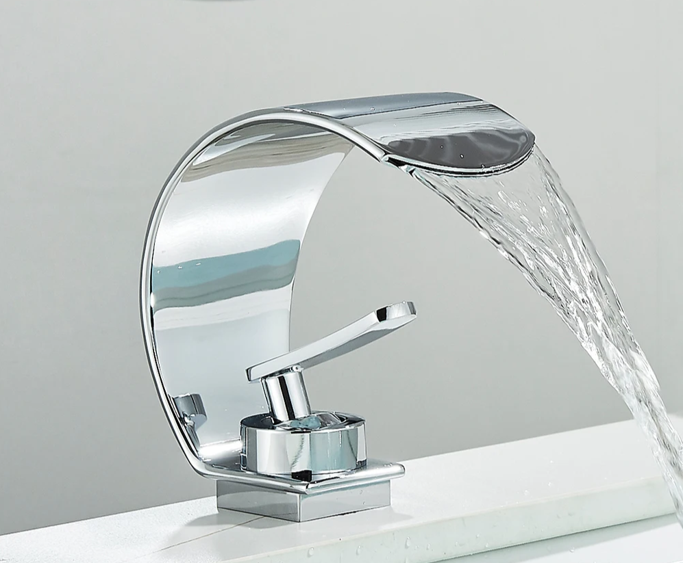 Brass Waterfall Single-Handle Bathroom Faucet (Deck-Mount Single Hole)