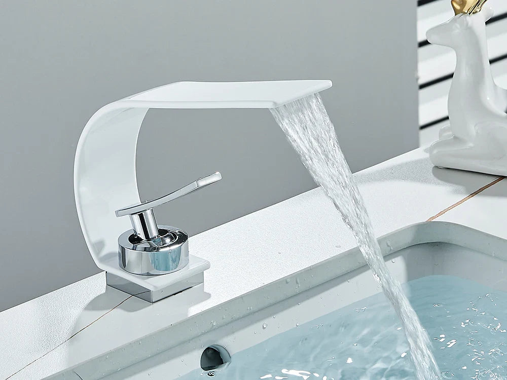 Brass Waterfall Single-Handle Bathroom Faucet (Deck-Mount Single Hole)
