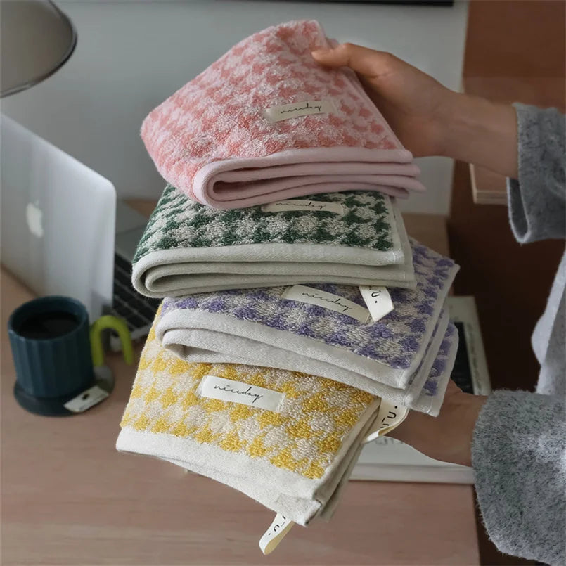 Combed Cotton Houndstooth Jacquard Face Towel
