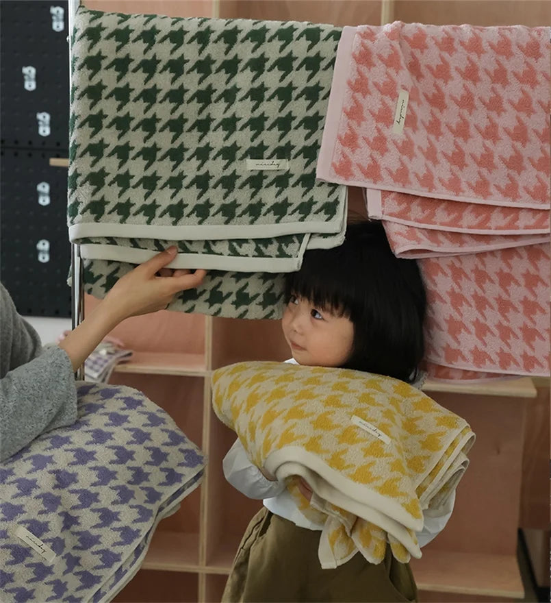 Combed Cotton Houndstooth Jacquard Face Towel