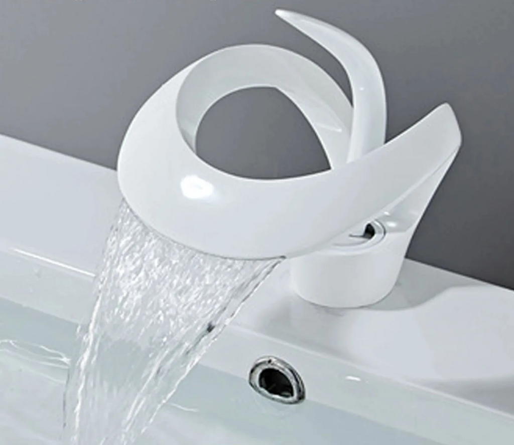 Corrosion-Resistant Brass Waterfall Bathroom Faucet (Single-Hole Deck-Mount)