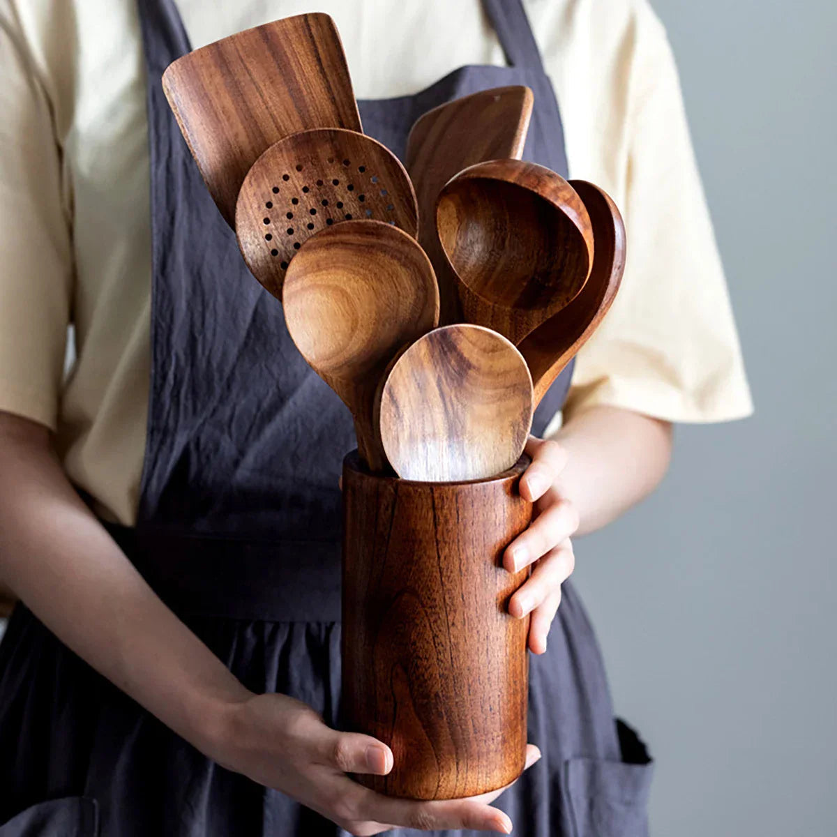 Eco-Friendly Non-Scratch Wooden Utensil Set (With Storage Bucket)