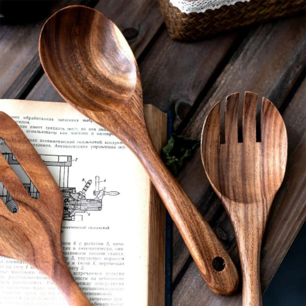 Eco-Friendly Non-Scratch Wooden Utensil Set (With Storage Bucket)