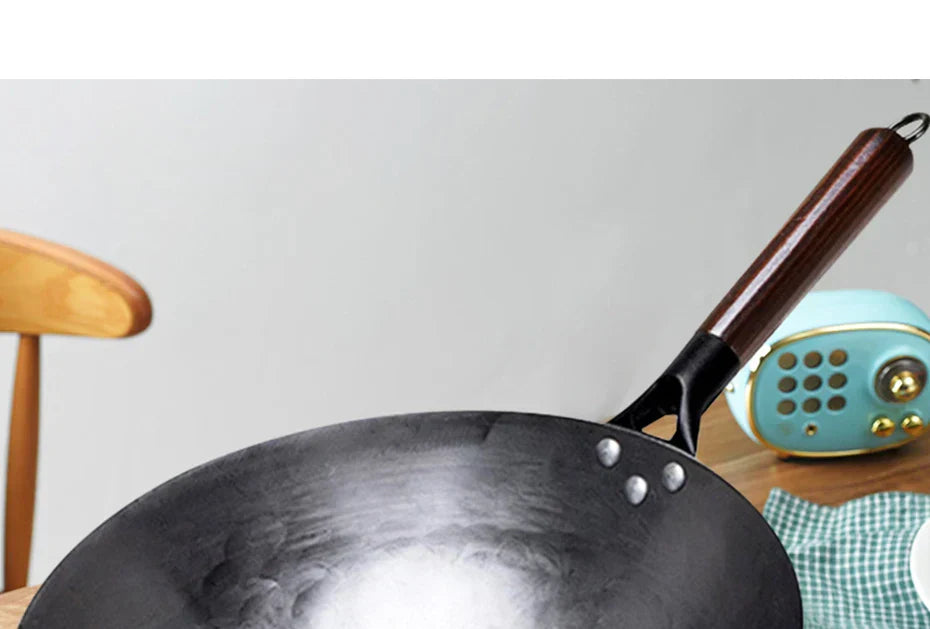 Hand-Forged Pure Iron Wok (Wooden Handle)