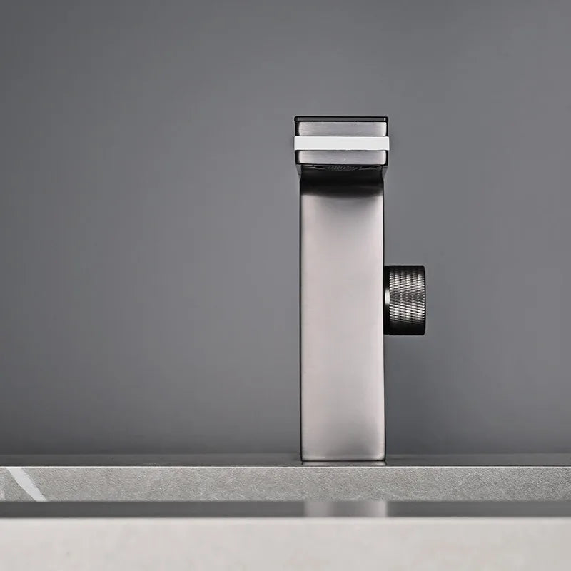 LED Temperature Display Solid Brass Ceramic Disc Bathroom Faucet