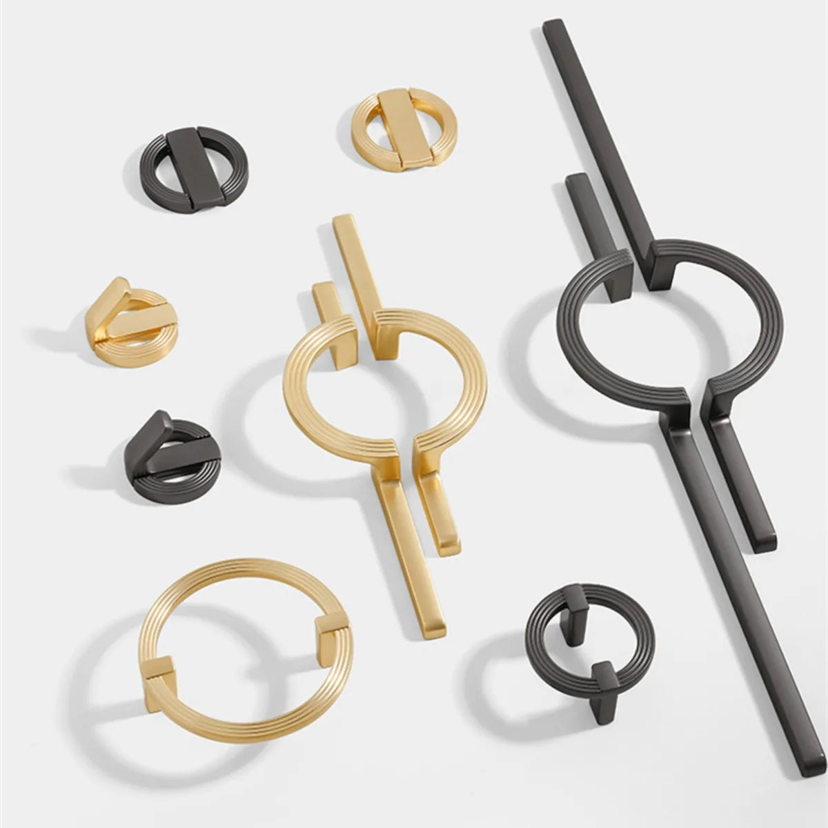 Polished Zinc Alloy Round Cabinet Pull (Multiple Sizes)