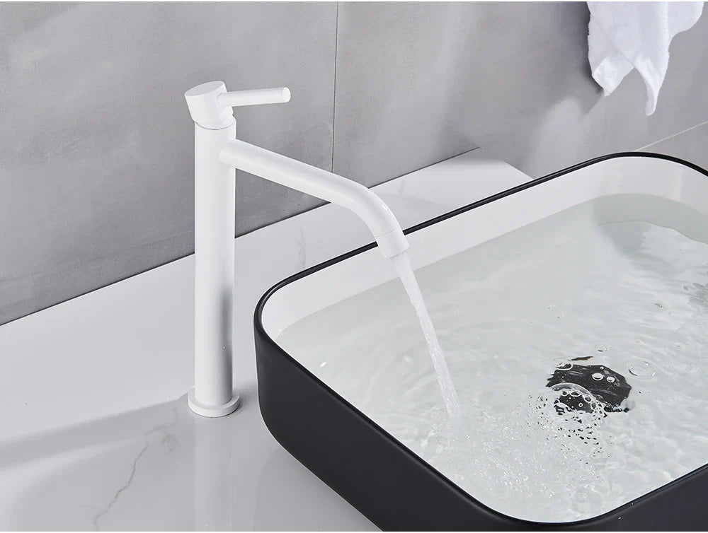 Single-Handle Ceramic Valve Basin Faucet (Single-Hole Deck-Mount)