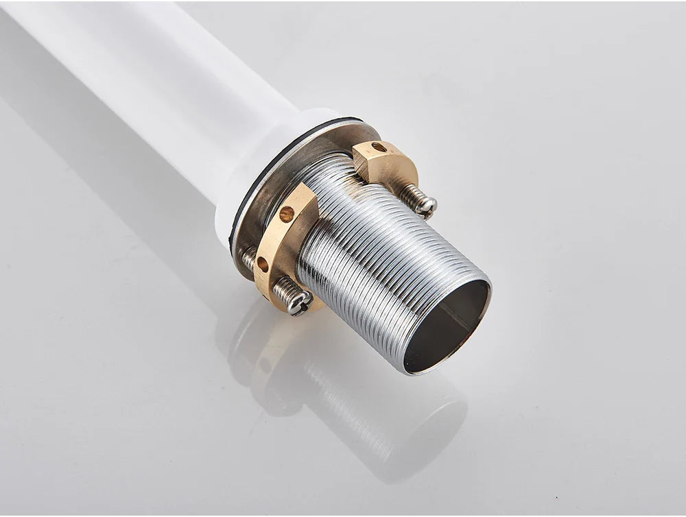 Single-Handle Ceramic Valve Basin Faucet (Single-Hole Deck-Mount)