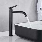 Single-Handle Ceramic Valve Basin Faucet (Single-Hole Deck-Mount)