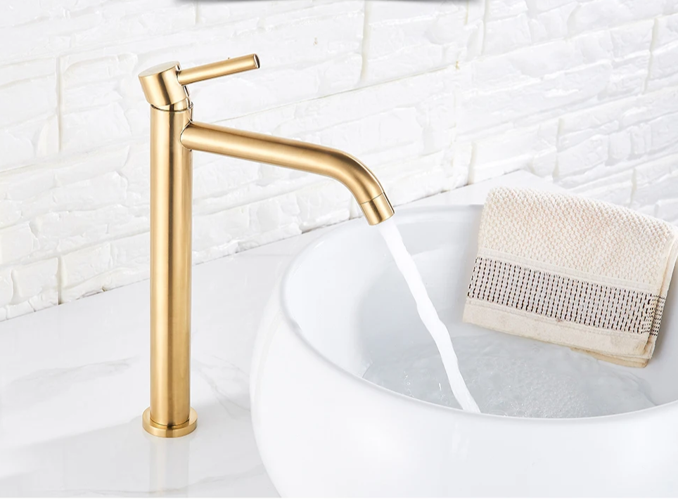 Single-Handle Ceramic Valve Basin Faucet (Single-Hole Deck-Mount)