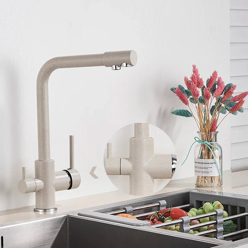 Solid Brass 2-in-1 Filtered Kitchen Faucet (Single-Handle)