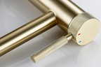 Solid Brass 360° Swivel Drip-Free Bathroom Faucet (Single-Hole Deck Mount)