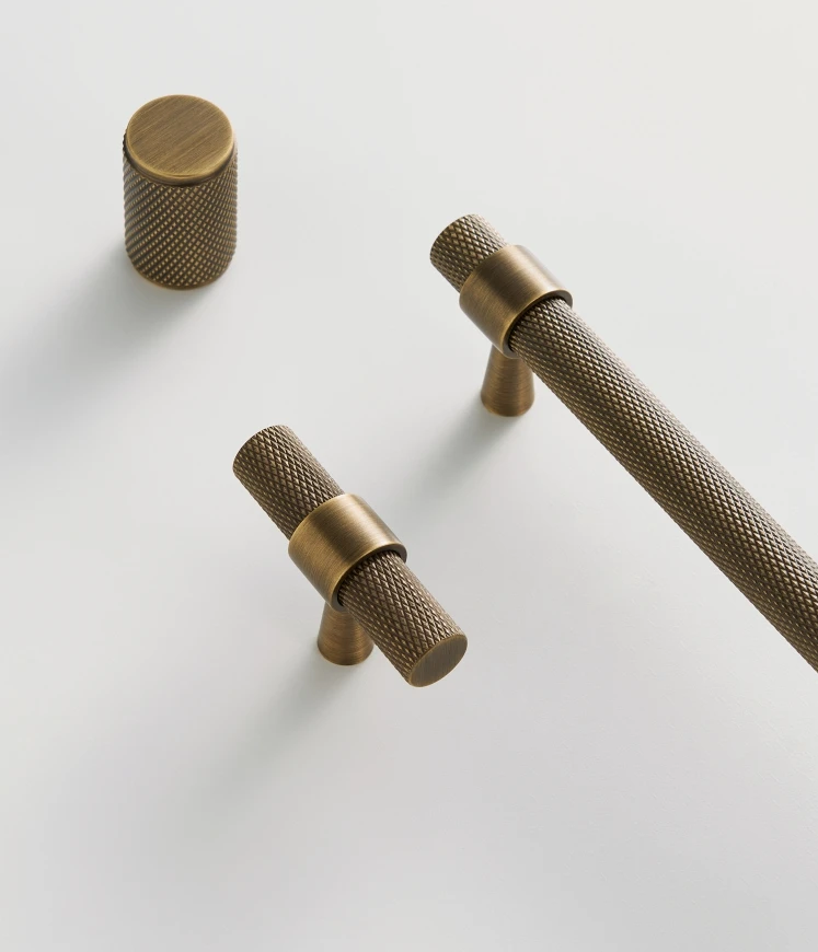 Solid Brass Art Deco Knurled T-Bar Handle (224mm Hole Spacing)