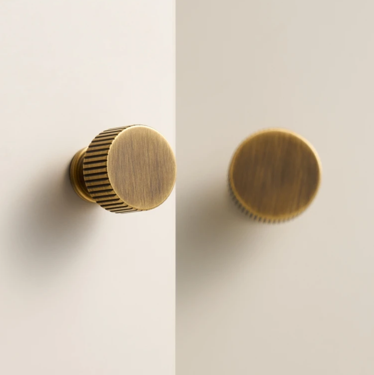Solid Brass Art Deco Line Furniture Knob (Screw-Mount)