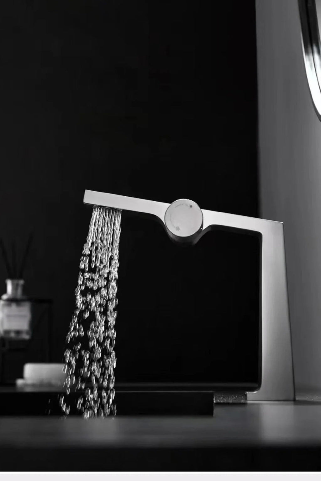 Solid Brass Brushed Rose Gold Single-Handle Bathroom Faucet (Single-Hole Deck-Mount)