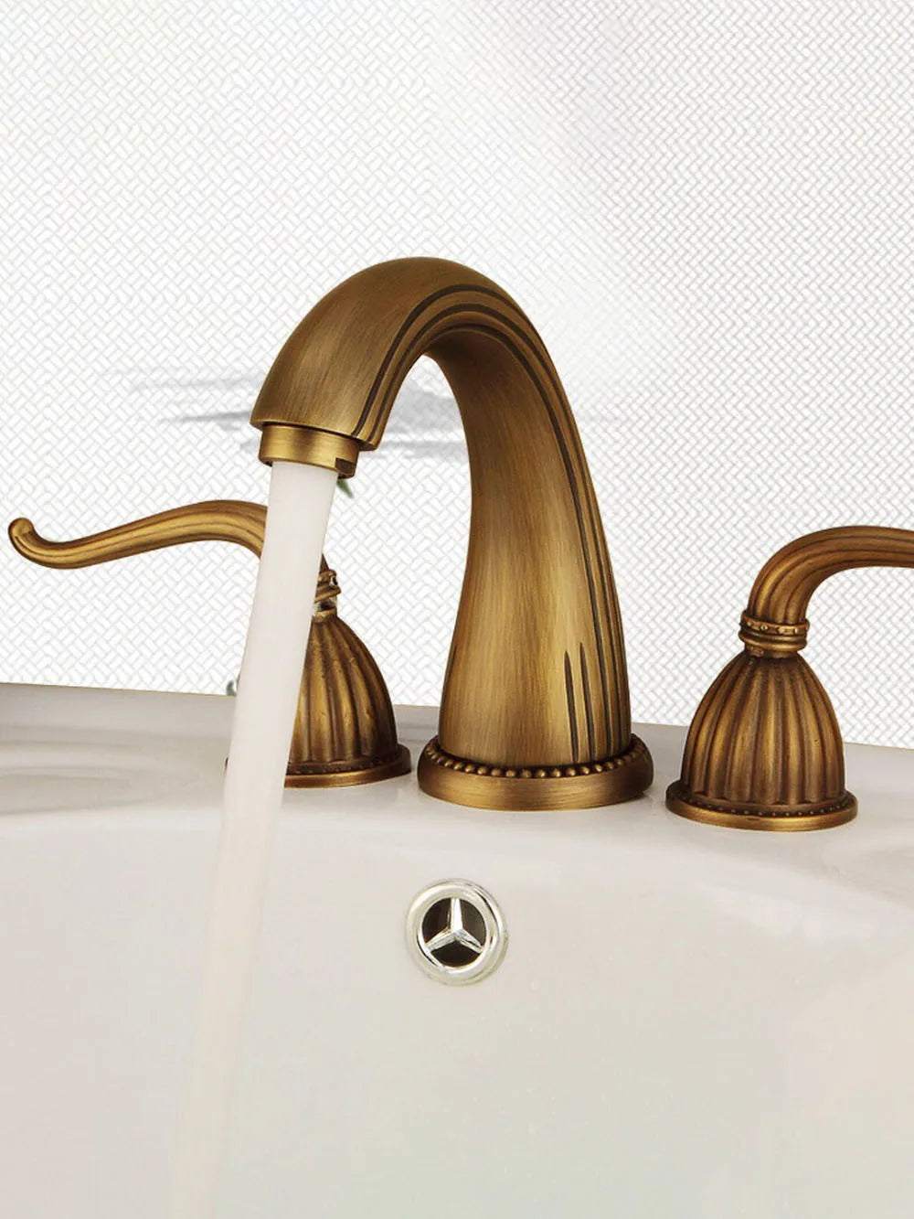 Solid Brass Ceramic Disc Bathroom Faucet (8-Inch Widespread)