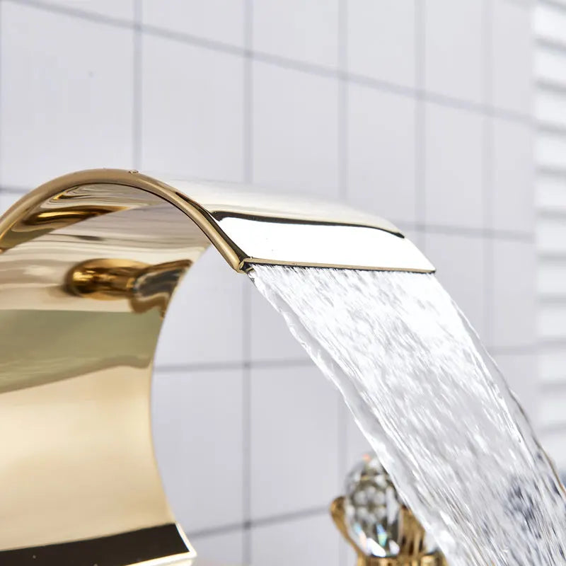 Solid Brass Ceramic-Disc Bathroom Faucet (Widespread 3-Hole)