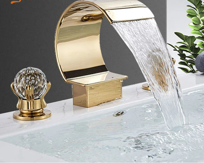 Solid Brass Ceramic-Disc Bathroom Faucet (Widespread 3-Hole)