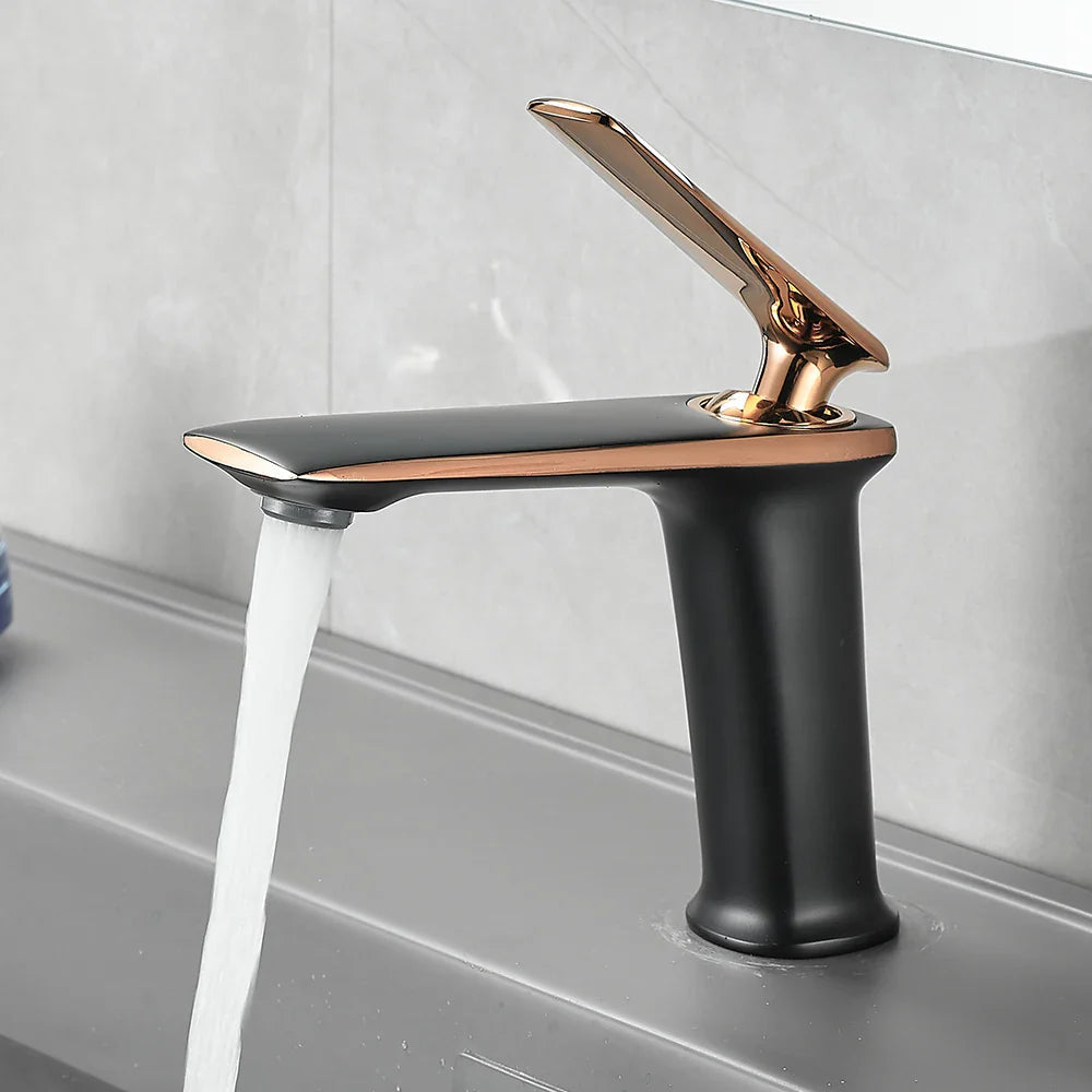 Solid Brass Ceramic-Disc Single-Handle Basin Faucet (Single-Hole Deck Mount)