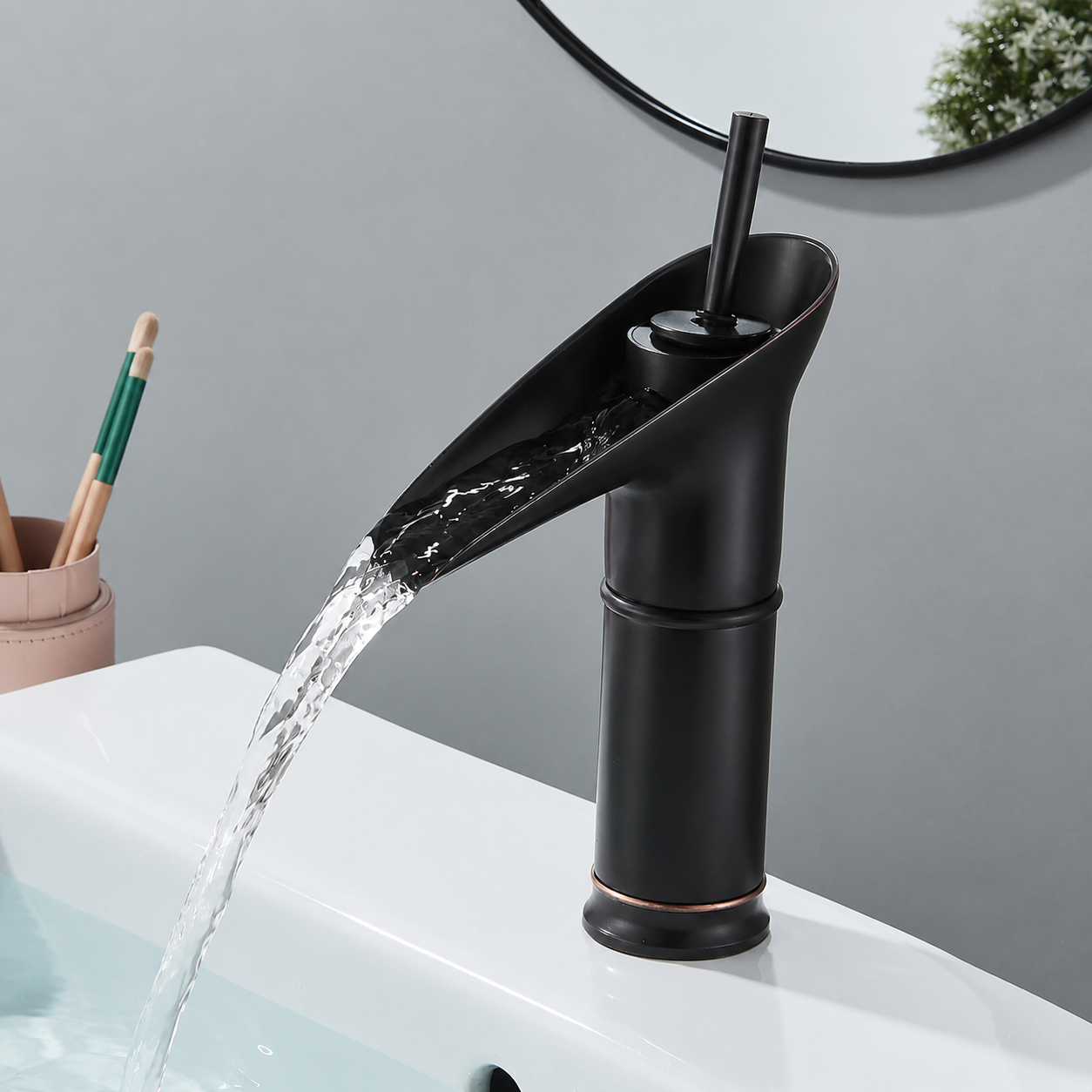 Solid Brass Ceramic Valve Waterfall Basin Faucet (Single-Hole Deck-Mount)