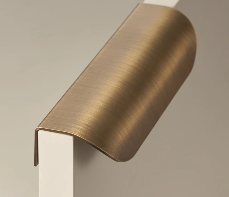 Solid Brass Ergonomic Curved Shell Cabinet Pull (2.52 in Center-to-Center)