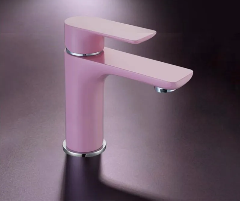 Solid Brass Single-Lever Bathroom Faucet (Deck-Mount)