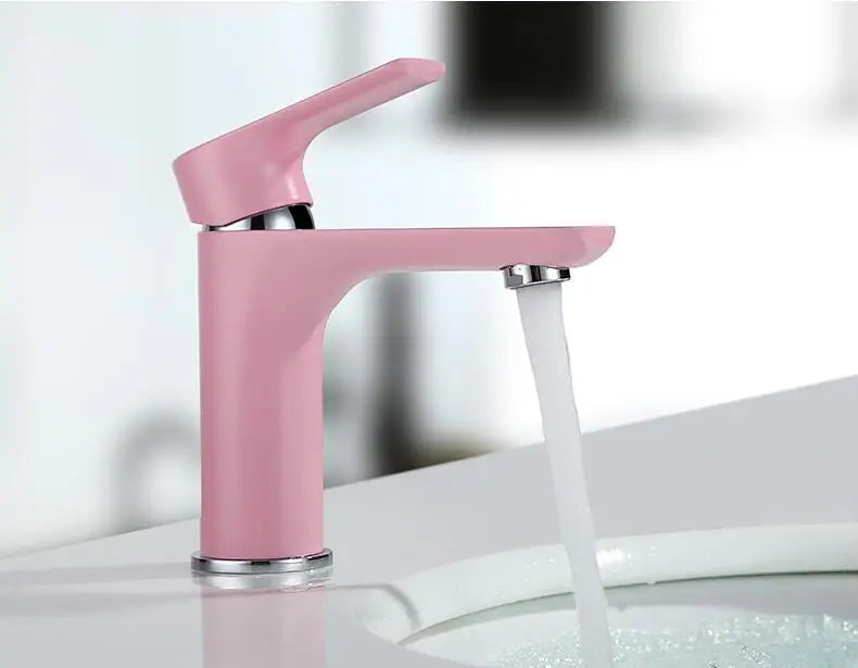 Solid Brass Single-Lever Bathroom Faucet (Deck-Mount)