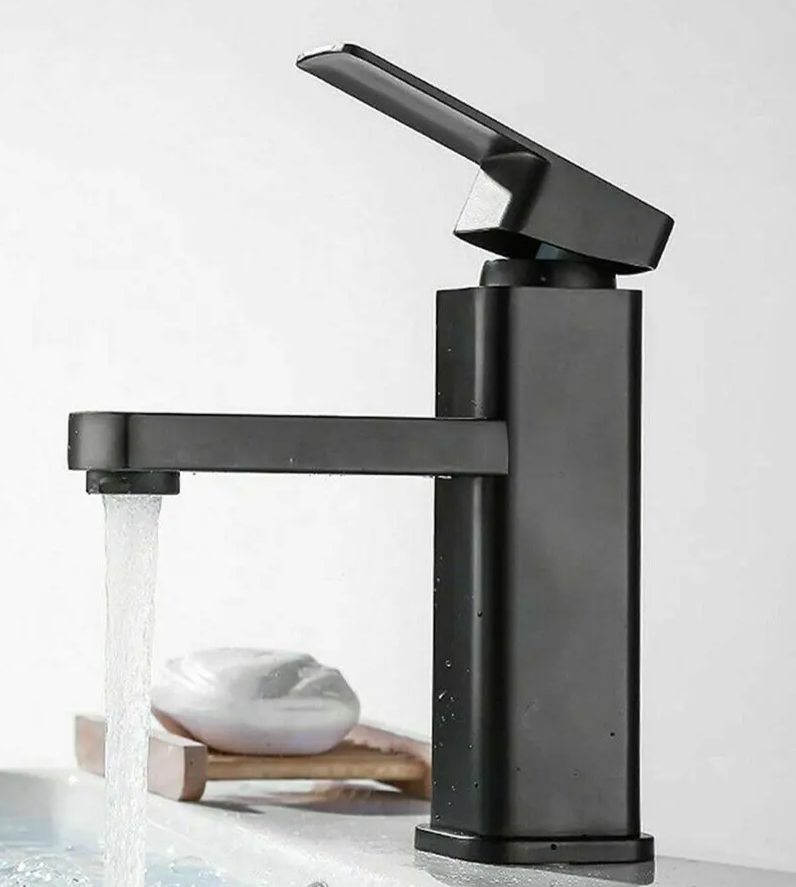 Solid Metal Ceramic Valve Deck-Mounted Bathroom Faucet