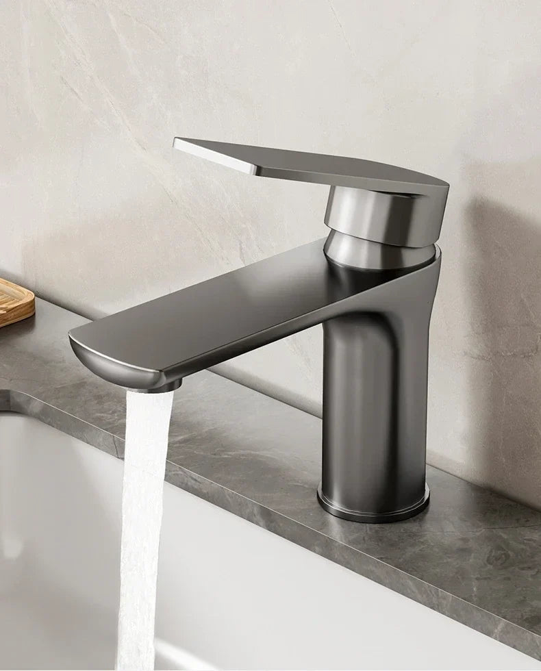 Stainless Steel Single-Handle Bathroom Faucet (Deck-Mounted)