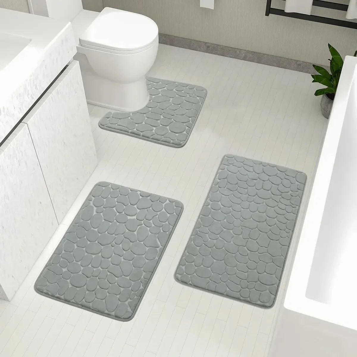 Ultra-Soft Chenille Microfiber Quick-Dry Bath Mat (Non-Slip Backing)
