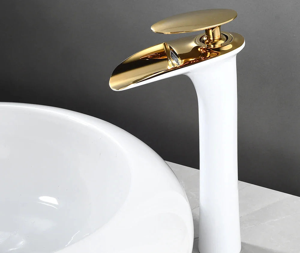 Waterfall Spout Brass Body & Ceramic Valve Basin Faucet (Single-Hole Deck-Mount)