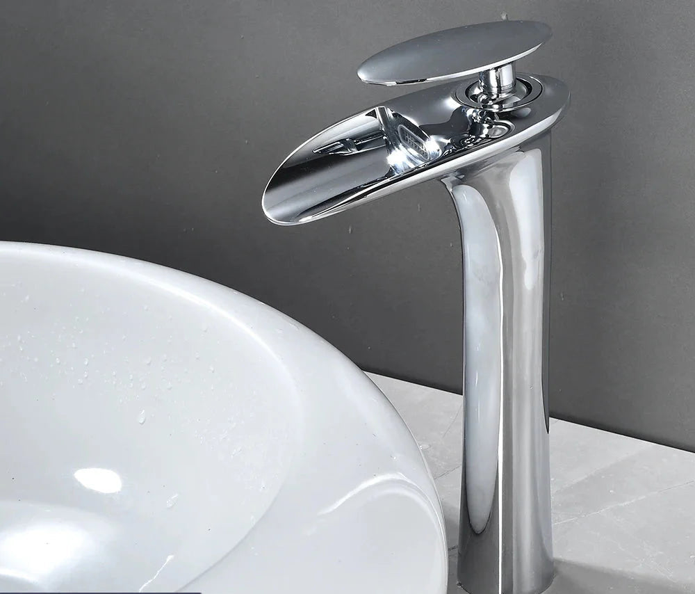 Waterfall Spout Brass Body & Ceramic Valve Basin Faucet (Single-Hole Deck-Mount)